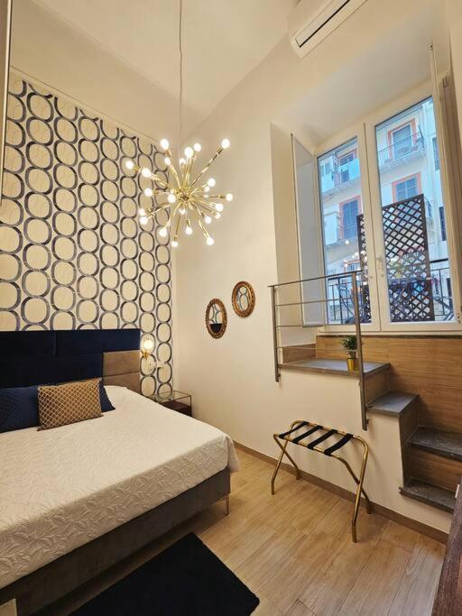Daymoon House Vanvitelli, * Napels